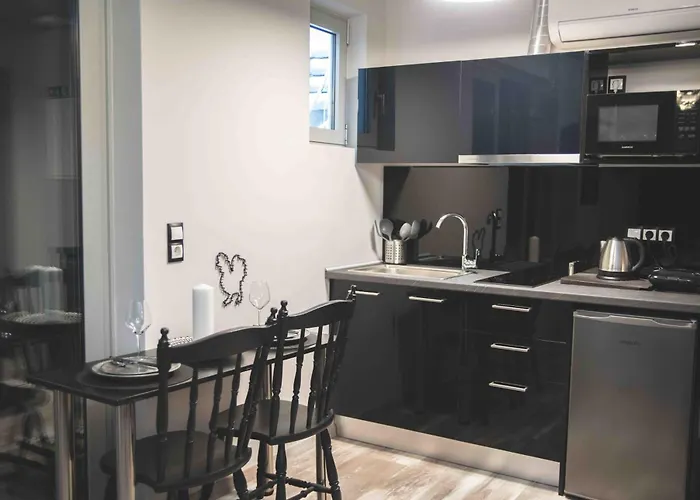 Rooster Suites